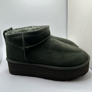 CUSHIONAIRE Women's Genuine Suede pull platform boot +Memory Foam 9 OLIVE